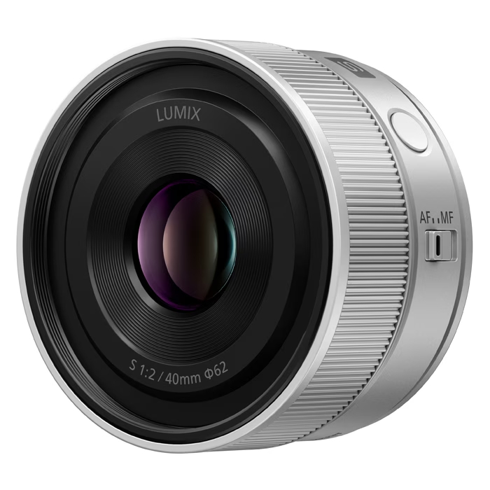 mapcamera's tweet image. いつもご愛顧ありがとうございます

4月22日に発表された新製品
#Panasonic ( #パナソニック ) LUMIX S 40mm F2 S-S40

🛒ご予約はコチラから
mapcamera.com/search?keyword…

📰先行レポートはコチラ
news.mapcamera.com/maptimes/lumix…

✅WEB限定‼️マップカメラは安心の新品2年保証付き