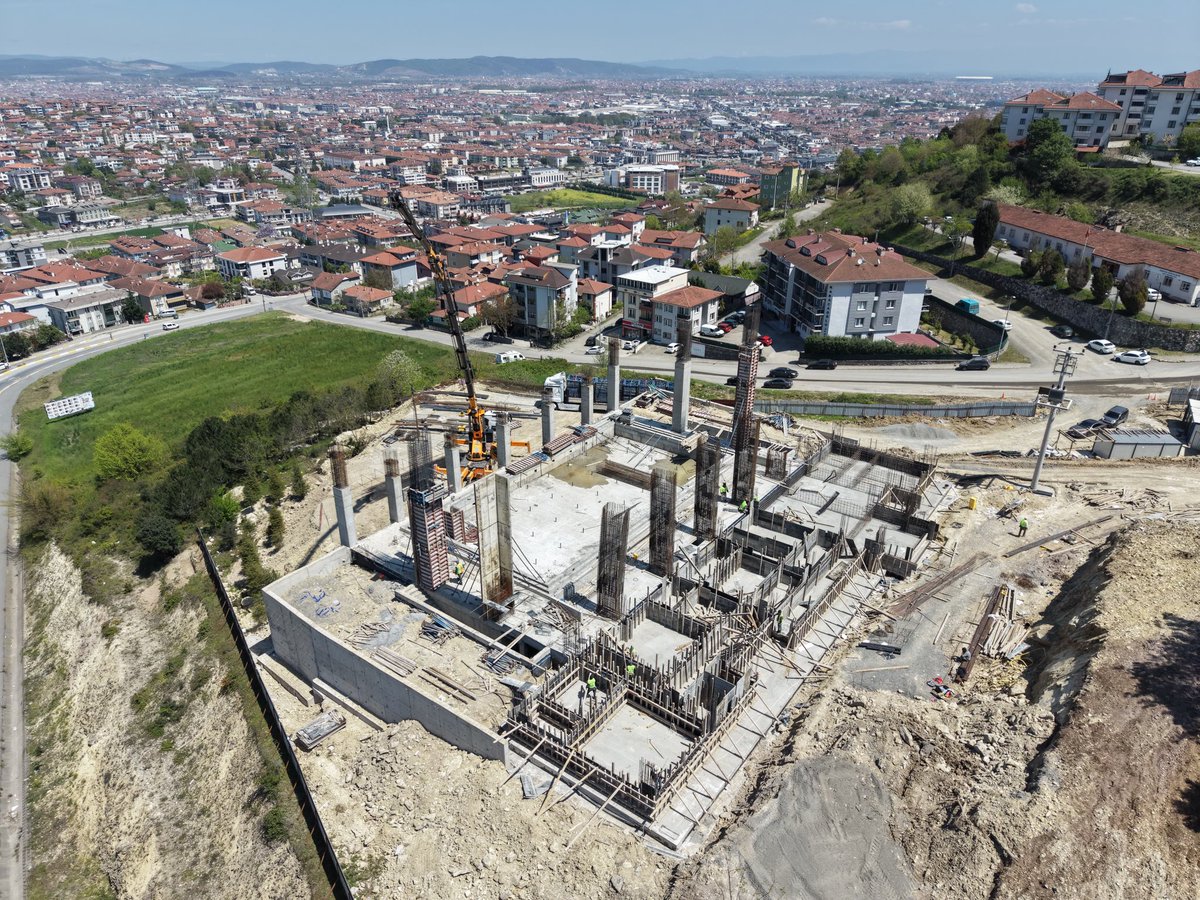 osmancelikSRD's tweet photo. Serdivan’ımızda yüzme havuzu projemiz planlandığı gibi ilerliyor.

Çocuklarımız ve gençlerimiz için güçlü bir spor altyapısı inşa ediyoruz.

#SerdivandaProjeHiçBitmez https://t.co/wNT0okdmFN