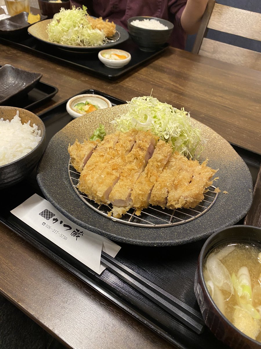 こ tweet media