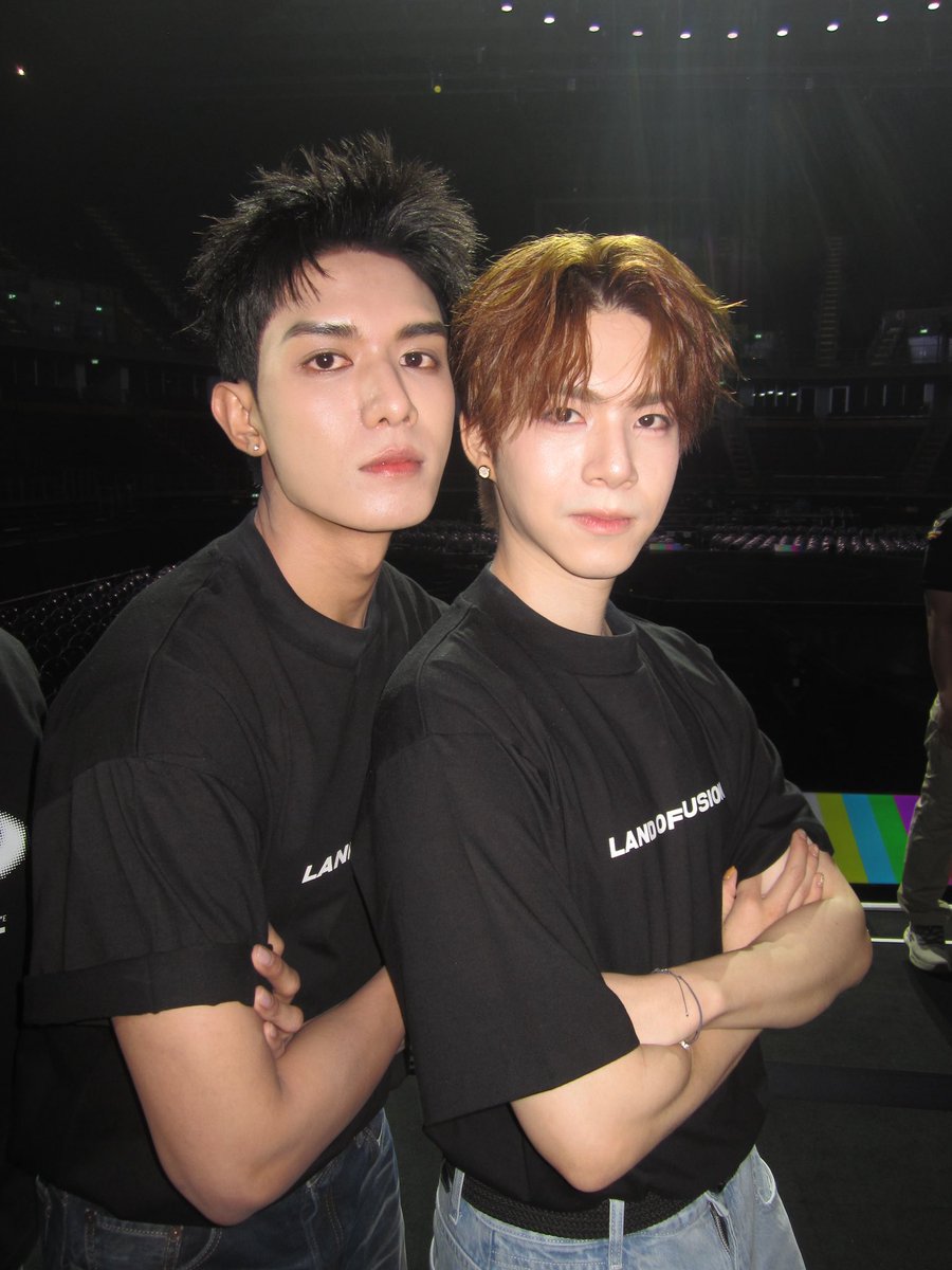 VichIsfrench's tweet photo. ตาเน็ตผมสั้น จูจูผมน้ำตาล แล้วคนใจบางๆ อย่างชั้นจะอยู่ยังไง ในเมื่อเป็นแฟนพวกแกไม่ได้ พวกแกก็คบกันเองได้เลยจ้ะ
#NETT
#netsiraphop #jj_rcp https://t.co/i3m4RvpjuZ