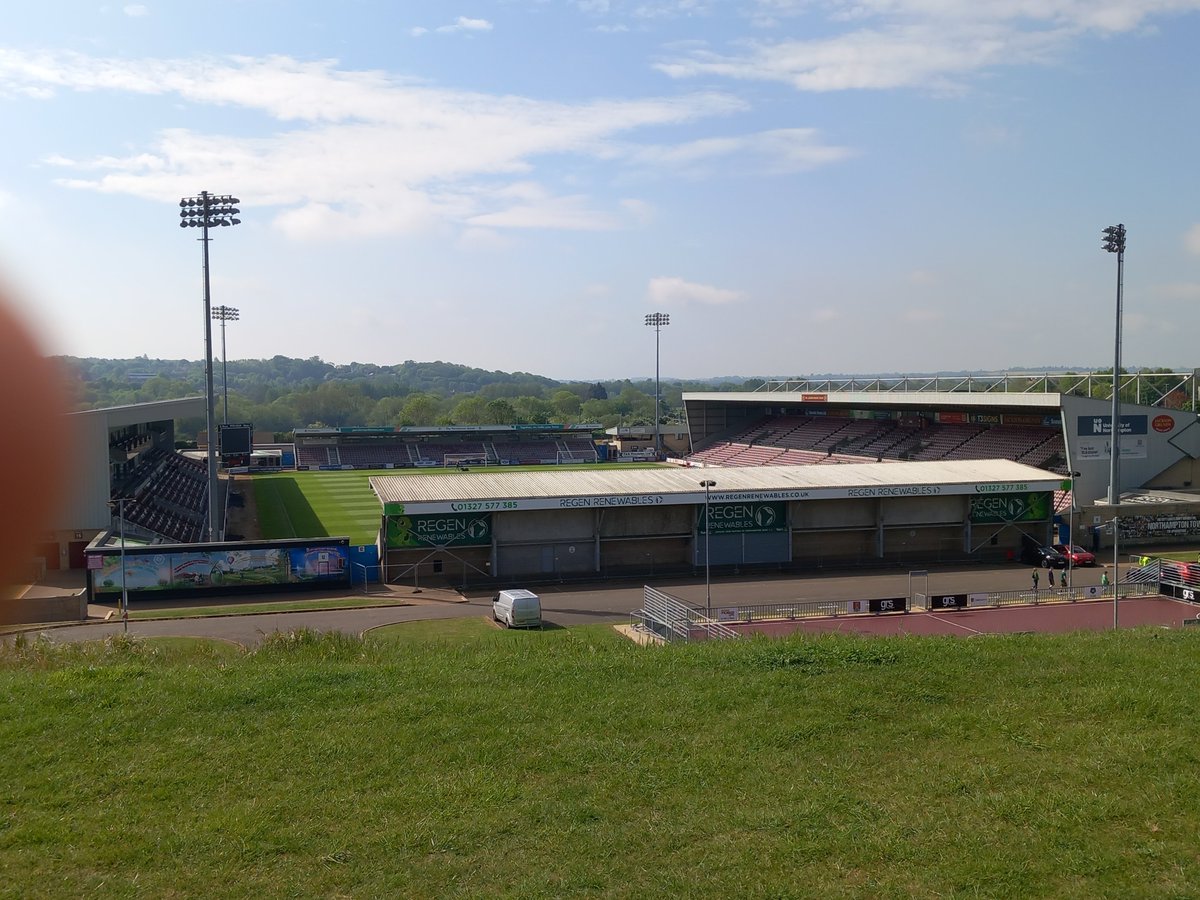 HomeParkDon1's tweet photo. @Argyle Just got here! #GetIntoThem boys 💚 #PAFC https://t.co/XjFWOFeYfv
