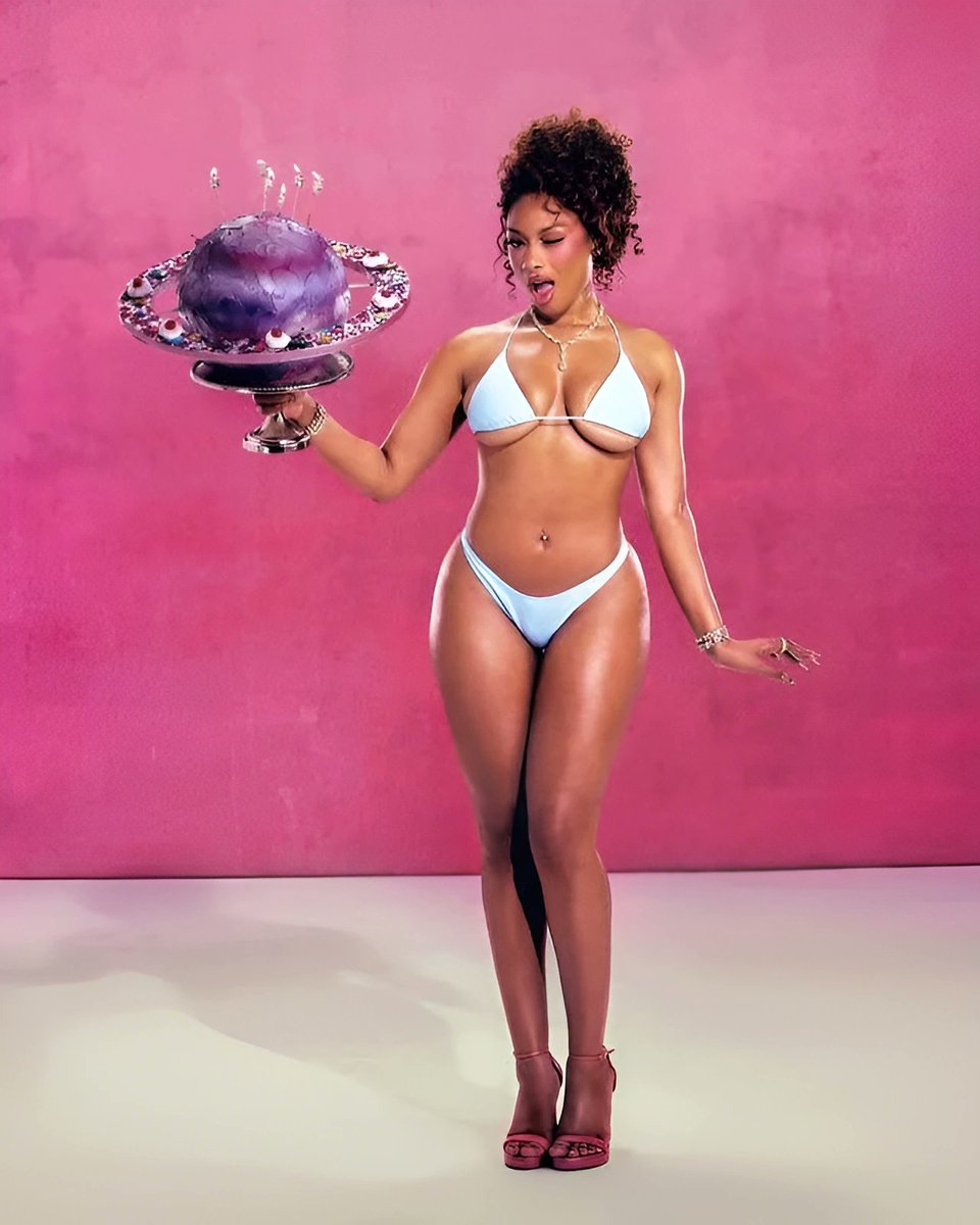 dailybaddies. tweet media