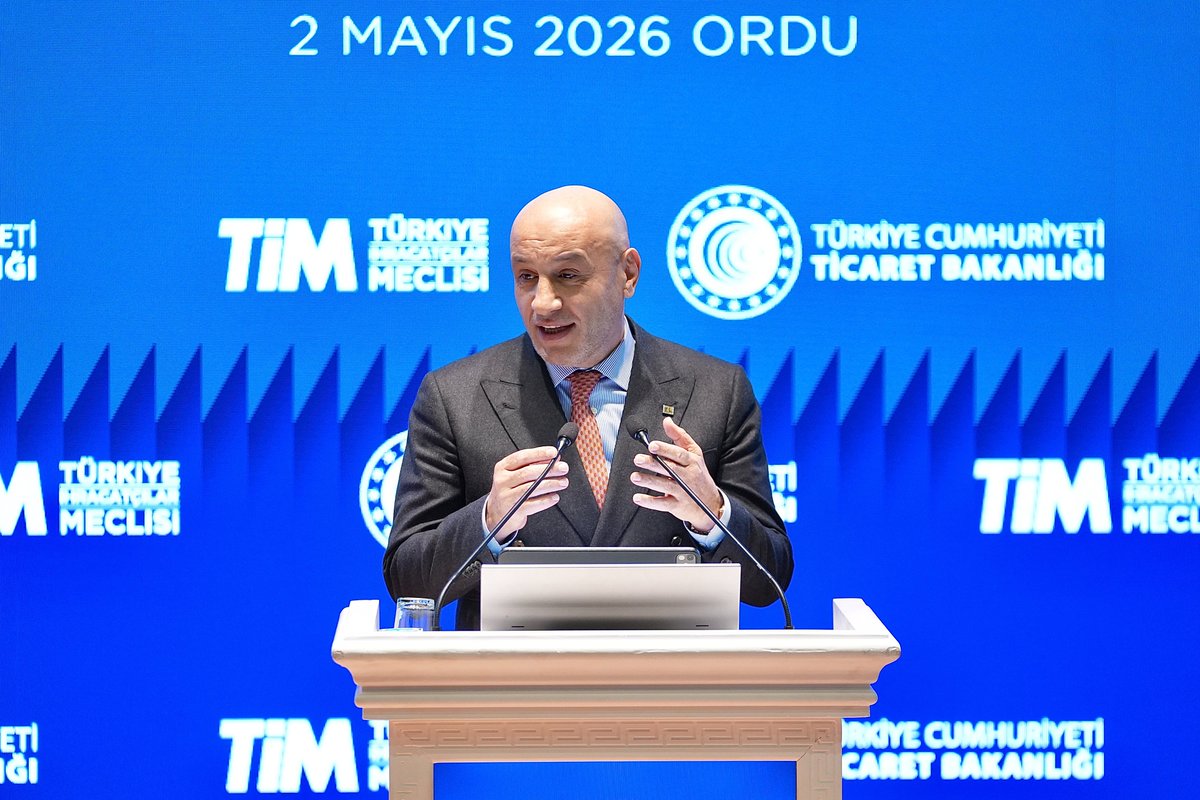 turkihracat's tweet photo. “Nisan 2026 Dış Ticaret Verileri Basın Açıklaması” programımızı @Ticaret Bakanımız Prof. Dr. @OmerBolatTR ve TİM Başkanımız Mustafa Gültepe'nin katılımıyla Ordu'da gerçekleştirdik.

Etkinlikte konuşan Gültepe, "Genel Ticaret Sistemi (GTS) kayıtlarına göre, mart ayını 25,4 milyar dolarlık ihracatla tamamladık. 2025’in aynı ayına göre yüzde 22,3 artıdayız. Böylece bugüne kadarki en yüksek nisan ayı ihracatına imza atmış olduk. Aynı zamanda tüm zamanların en yüksek ikinci aylık ihracat performansını gerçekleştirdik. İlk dört aylık ihracatımız 88,6 milyar dolara 12 aylık ihracatımızsa 275,8 milyar dolara yükseldi. Dört aylık ihracatta yüzde 3, 12 aylık ihracatta ise yüzde 4,2 artıdayız. Geçen ay takvimin de etkisiyle tüm sektörlerimizin ihracatı arttı." dedi.