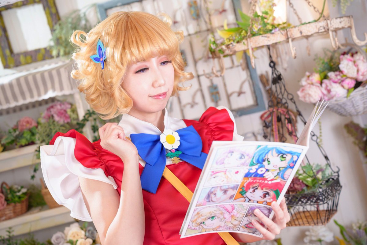 ukiuki1015's tweet photo. #美少女パラダイスGWスペシャル まであと4日！

あの頃のワクワク、ときめき…そんな懐かしい想いや好きが爆発してる即売会です💥

ルンルンが持ってるような素敵な本、色紙やグッズで溢れています❣️

📚:瀬川ゆまさん▶︎@47oekaki 
※掲載許可済
📷:メッサーさん

#美少女パラダイス 
#うきうっきぃ https://t.co/xfX5nF1HKs