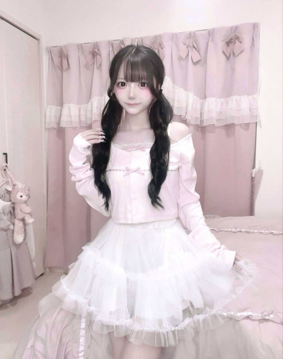 Palelfyコーデ❤︎ トップスもスカートも甘くてかわいい? #palelfy 