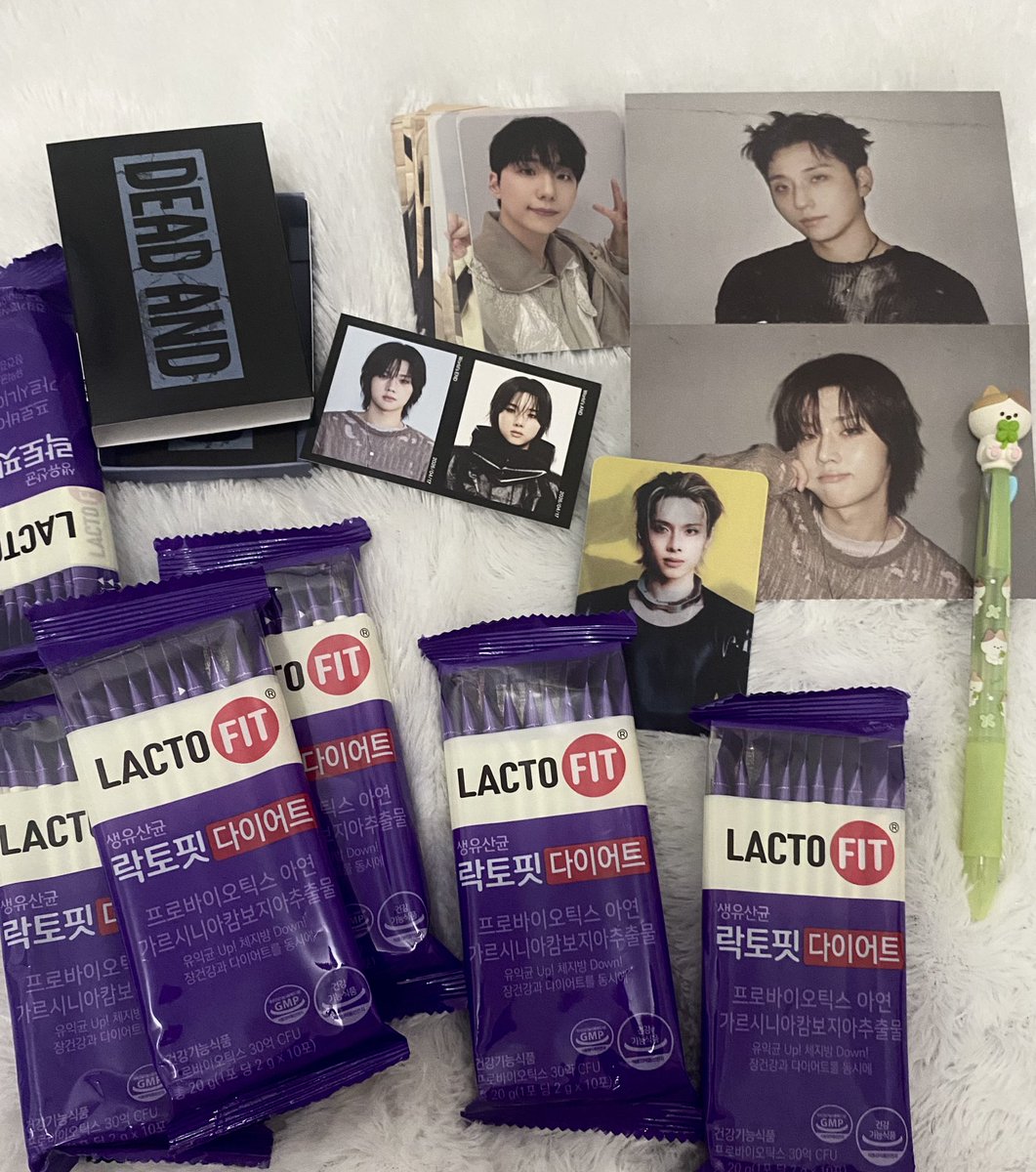 lovissu's tweet photo. Jollyy makasii banyak udah selalu mau dititipin jajanan 😭🤌🏻  alhamdulillah jungsu dan gaon pulang kerumah dengan selamat.. pen mengnya juga sampe di rumah 😭🩵🩵🩵 https://t.co/iihkB0PQkQ