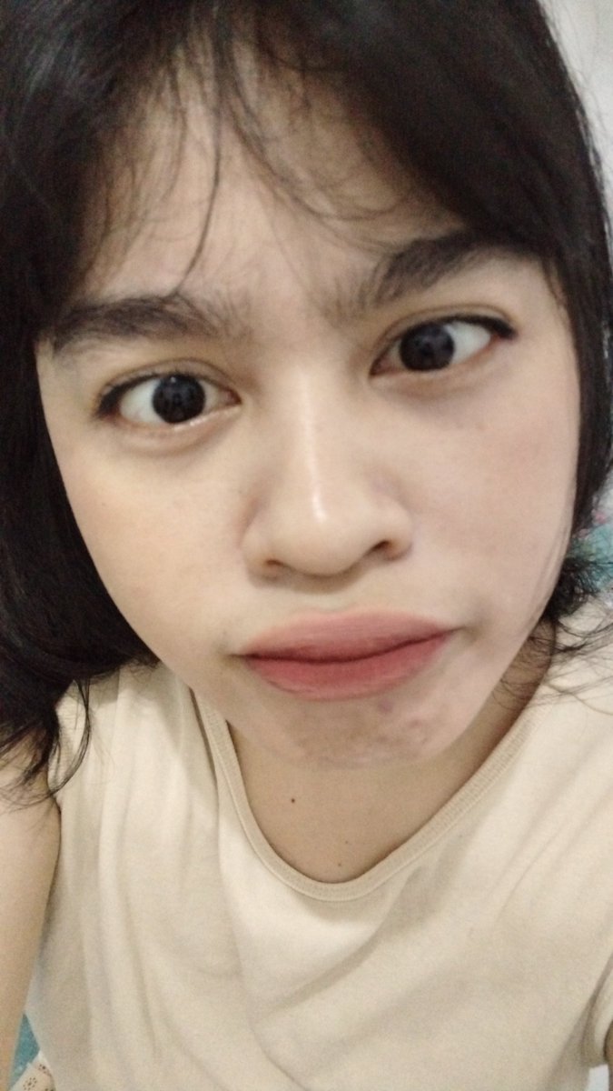 Agthstt's tweet photo. #selfie #myself https://t.co/HDrb7NSGwm
