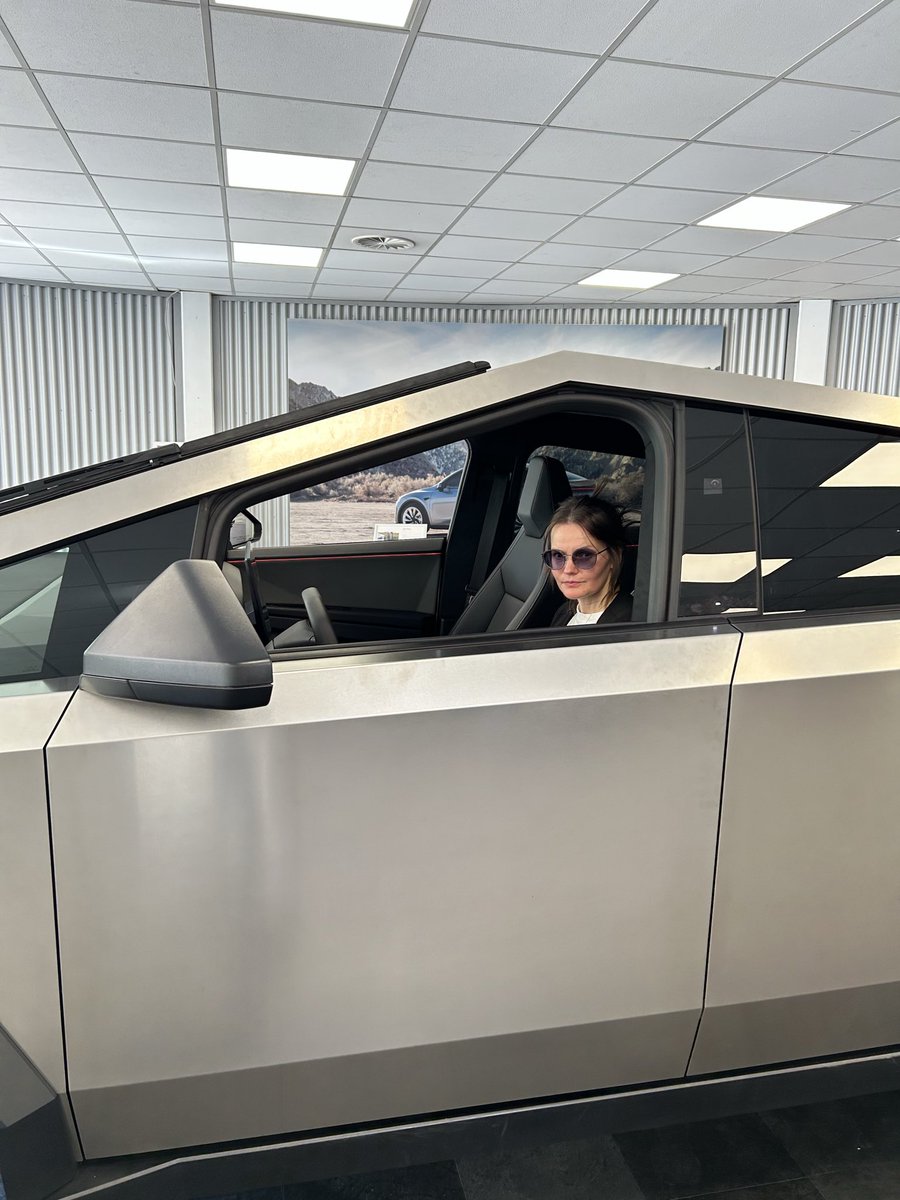 PeggyJohanson's tweet image. Cybertruck - Planetencheck. #cybertruck