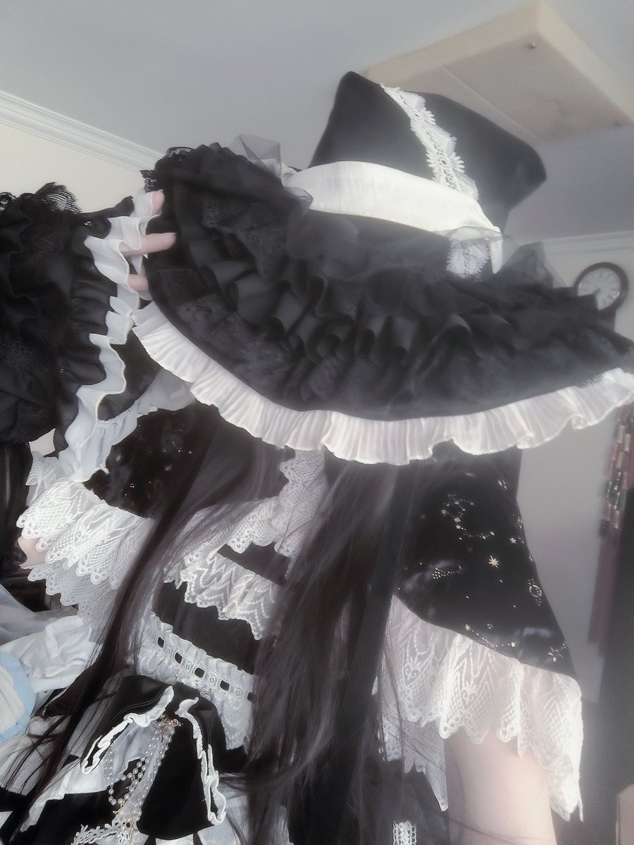 来自远方的魔女凌樱 tweet media