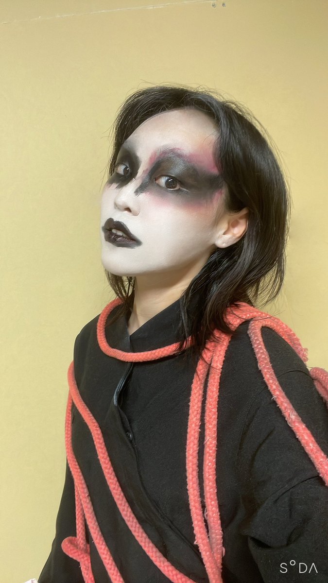 emimayo7's tweet photo. 【劇団ビースト旗揚げ公演~三領立つ】
小穢れ役のビジュアル公開されました！
GWもバシバシ稽古です‼️
色んな表情や動きで表現の幅を広げます✨
5月24日の1日だけの公演‼️
ぜひぜひ見にきてください🌟

🎟️チケット予約はこちら
https://t.co/AYkbBUCXPY https://t.co/hqz6LClZoM