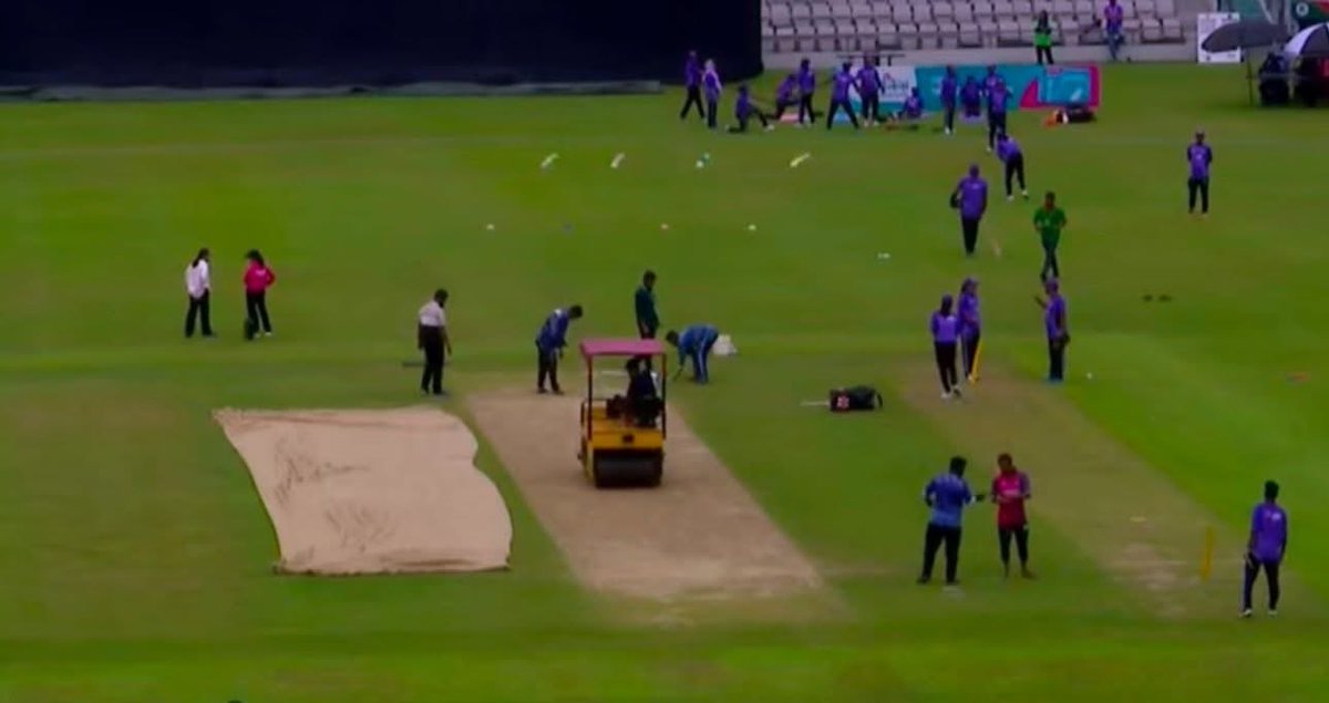 Update from Shlyet 

Toss : 3.00pm (SL time )
Match will be Started 3.30pm ( SL time )

9 Overs per side

#sportspavilionlk #danushkaaravinda #SLvsBAN #BANvsSL