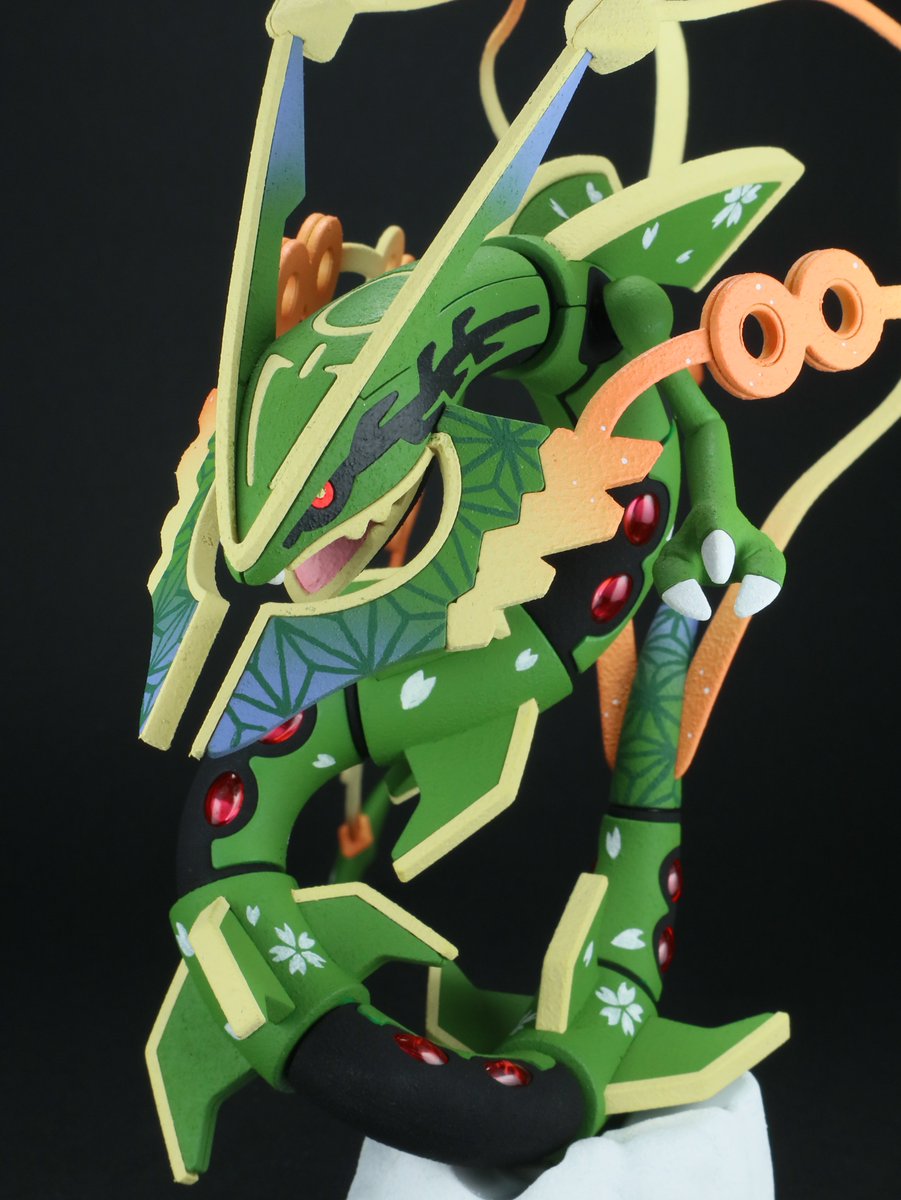 #新緑の季節なので緑の画像を貼る
メガレックウザで便乗！
