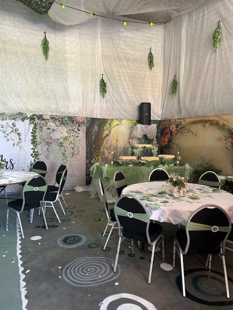 MMMetamorphosis's tweet photo. M.M. Metamorphosis bruiloft feest ingericht in een boerderij schuur.

Dus ook voor u feestzaal aankleding zijn we u van dienst.
We helpen met het nadenken over indeling van de ruimte en inrichten.
Voor meer informatie mail: marjolein.m@tiscali.nl https://t.co/dlKMUY5Ao7