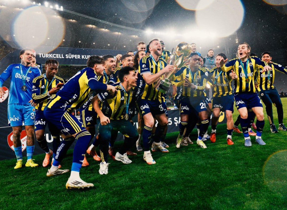FenerEvrenim's tweet photo. Nice Böyle KUPALARA !
“TEDESCO İLE”

Haydi geri dönüş bileti için imza kampanyasına katıl !

https://t.co/rbQukDVsZy https://t.co/DAA9GXT5Eu