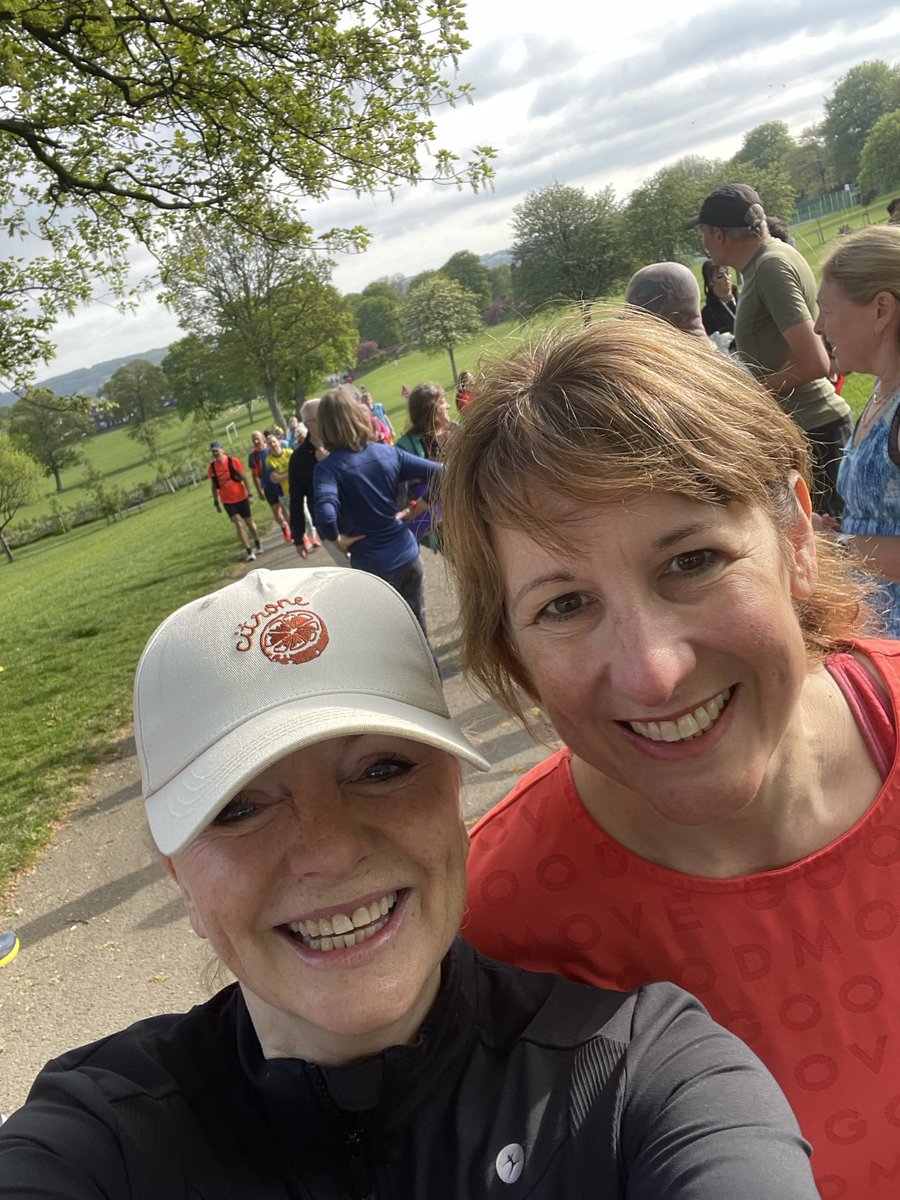 TracyBrabin's tweet image. Who doesn’t ❤️a @parkrunUK?

A fantastic way to kick off a Saturday morning! ☀️

A wonderful welcome from the Bramley parkrun family with @RachelReevesMP 🏃‍♀️

Now ready for campaigning! 🌹

@RachelforLWP #BeforeAndAfter