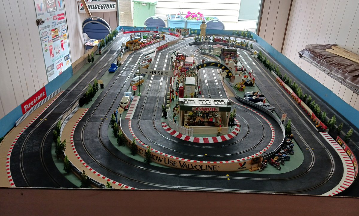 Scalextric tweet media