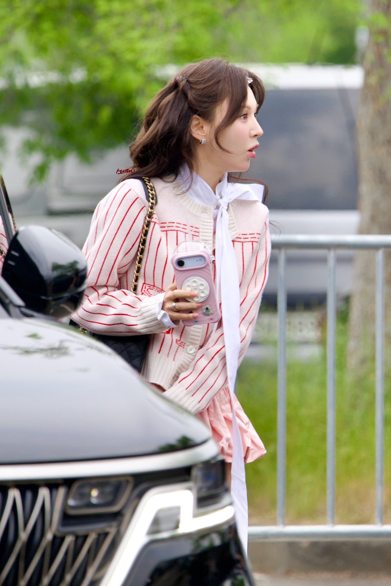 스테파니 tweet media