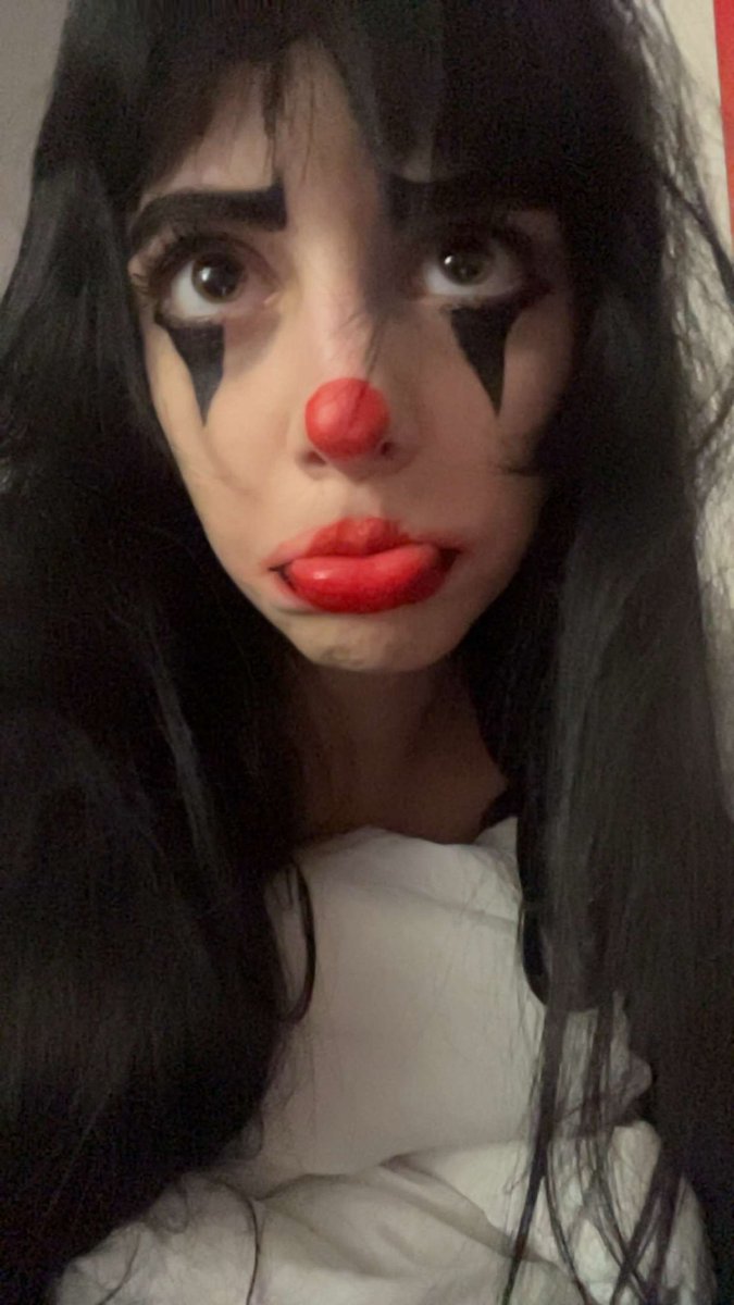 jasonashboobs's tweet photo. My best pic maybe ˃ 𖥦 ˂ i love being the clown https://t.co/CYpN8tlgzf