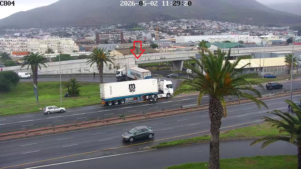 CapeTownFreeway's tweet image. Stationary Vehicle N1 Inbound @ Ramp to Marine Drive, Lane closure, No Delays..#BeTheChange