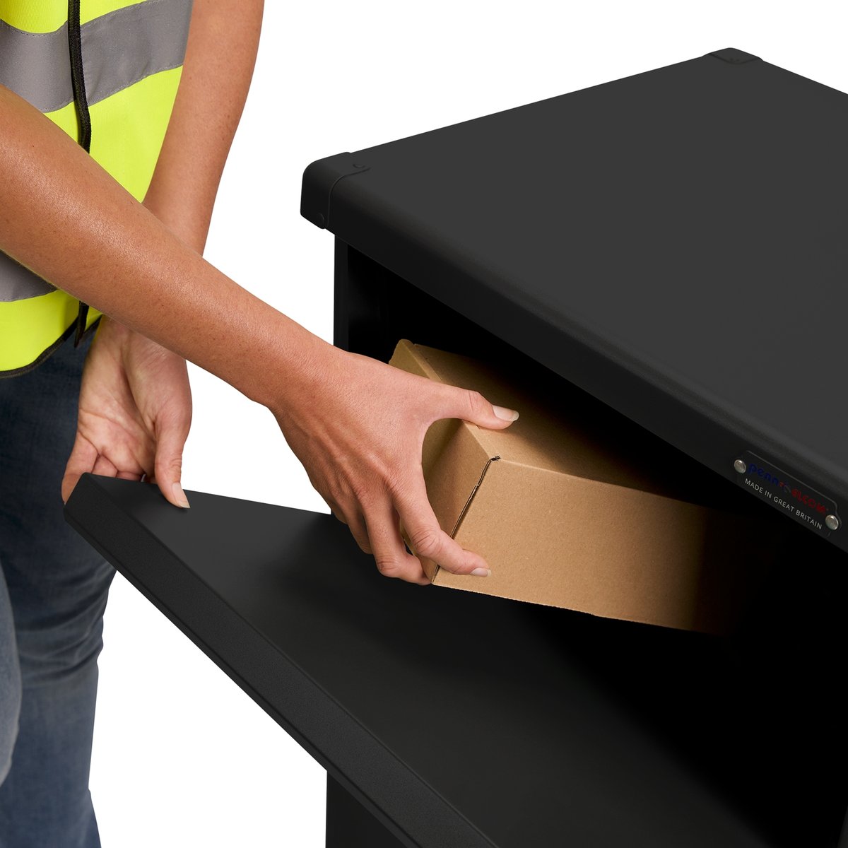 PennParcelBox's tweet image. Designed for protection. Perfect for YOU!

Penn Parcel Box's cantilever door makes it effortless for drivers to deposit your packages safely. Learn more on our website: pennparcelbox.com

#PennParcelBox #PackageDelivery #Delivery #Design #OnlineDeliveries #ShopOnline