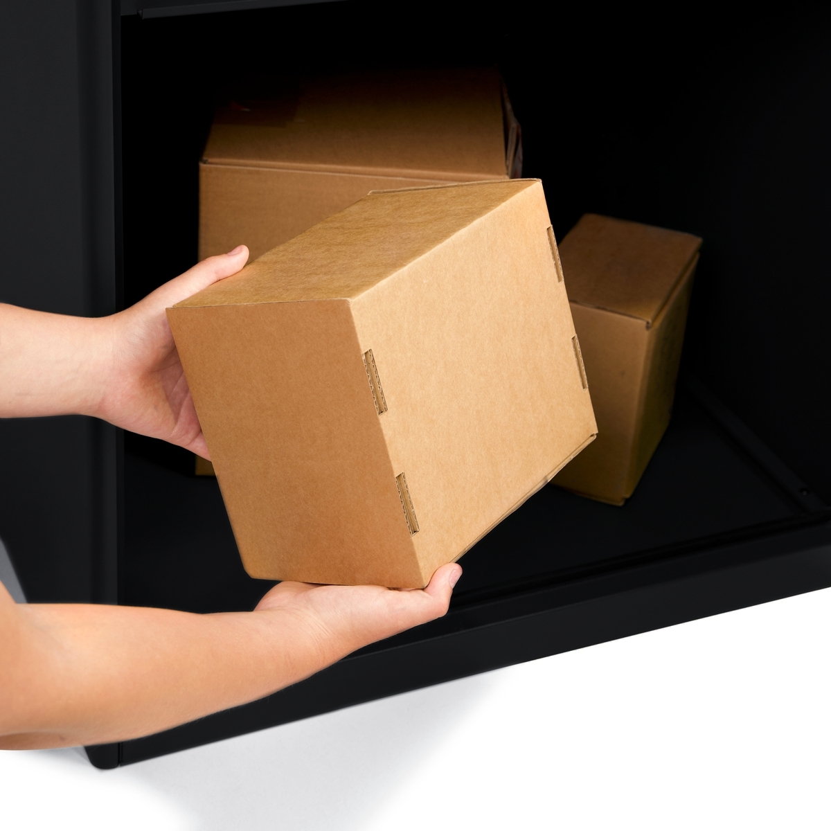 PennParcelBox's tweet image. Designed for protection. Perfect for YOU!

Penn Parcel Box's cantilever door makes it effortless for drivers to deposit your packages safely. Learn more on our website: pennparcelbox.com

#PennParcelBox #PackageDelivery #Delivery #Design #OnlineDeliveries #ShopOnline