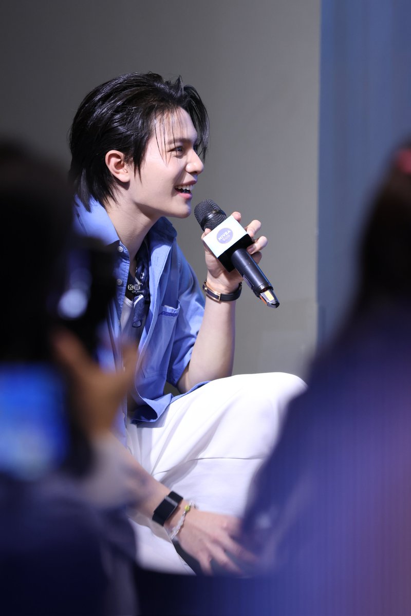 รอเล่นเกมส์ ~~~~ 
/ หล่อจังเลยยยยย

WILLIAMEST NIVEA GLOW

#กันแดดนีเวียเกาหลีxWilliamEst  
#NIVEASUNxWilliamEst