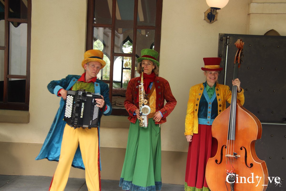cindy_ve's tweet photo. #PinEvenement #PinParade #Efteling https://t.co/mi8wh6RvhY