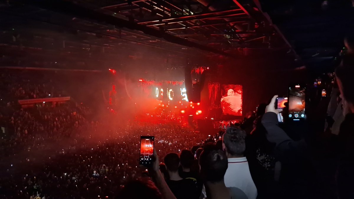 SeanMichaelmar2's tweet photo. @TheProdigyDaily @the_prodigy @nottinghamarena @Carl_Cox @BassBunnyMusic Great show https://t.co/1X0pwLUVK4