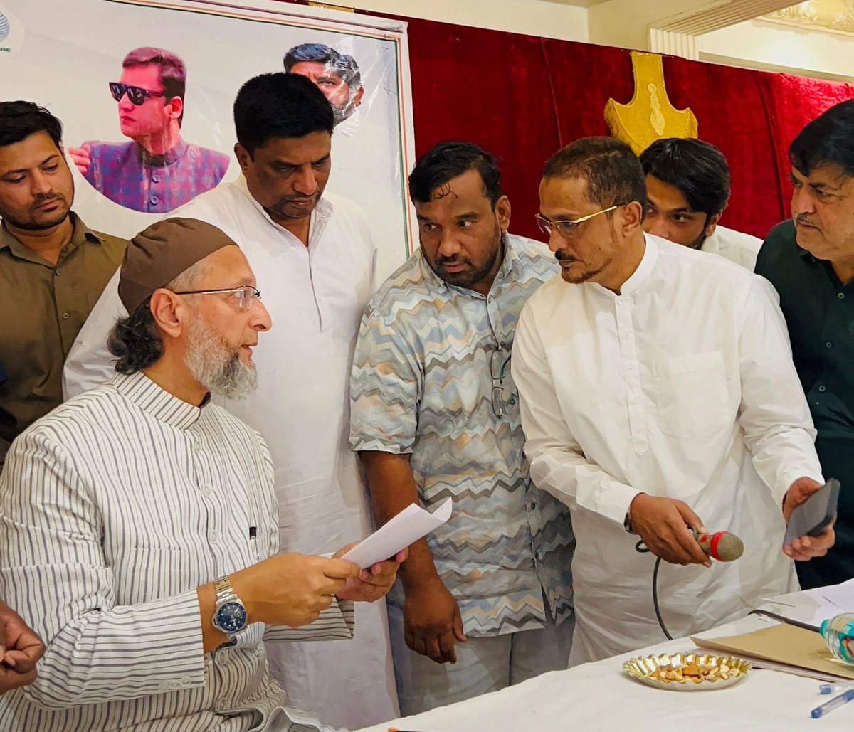 FahadAbdat's tweet photo. @aimim_national President Barrister @asadowaisi Sahab Addressed Praja Palana Pragati pranalika (90-Day Action Plan) program by the Government of Telangana at Kohinoor Function Hall, Chandrayangutta.

He highlighted key developmental works done on the representation of Aimim floor leader @akbarowaisii sahab and major welfare initiatives like new ration cards, old-age pensions, disability pensions & support for single women along with roads infrastructure and desilting works and new metro expansion.