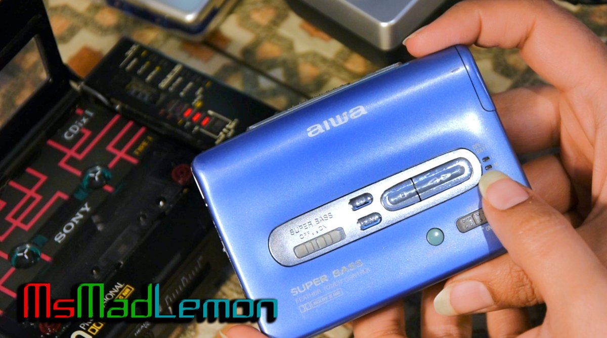 MsMadLemon's tweet image. In my latest video I repair the Aiwa PX347 personal stereo and test it with the new Amiga MOD track which I created. i take it on my travels this wonderful spring.
Watch here and enjoy:  youtu.be/XAFzp6CXFiM

#retro #vintage #restoration #audio