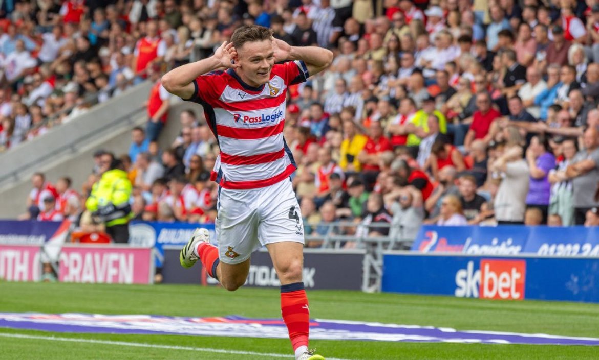 If today ends up being the last day we see him in red and white, what a fucking journey it’s been

138 consecutive league starts, played every minute of this season, only missed about 120 over 3 seasons and somehow ended up top scorer this season

Keep it up el Captino 🫡 #drfc