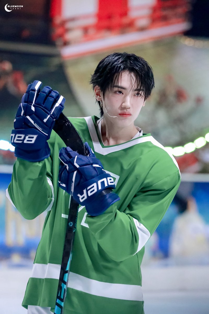 🌙ʙʟᴜᴇᴍᴏᴏɴෆ. ෆ⃛ || 🎸🌱🏒 tweet media