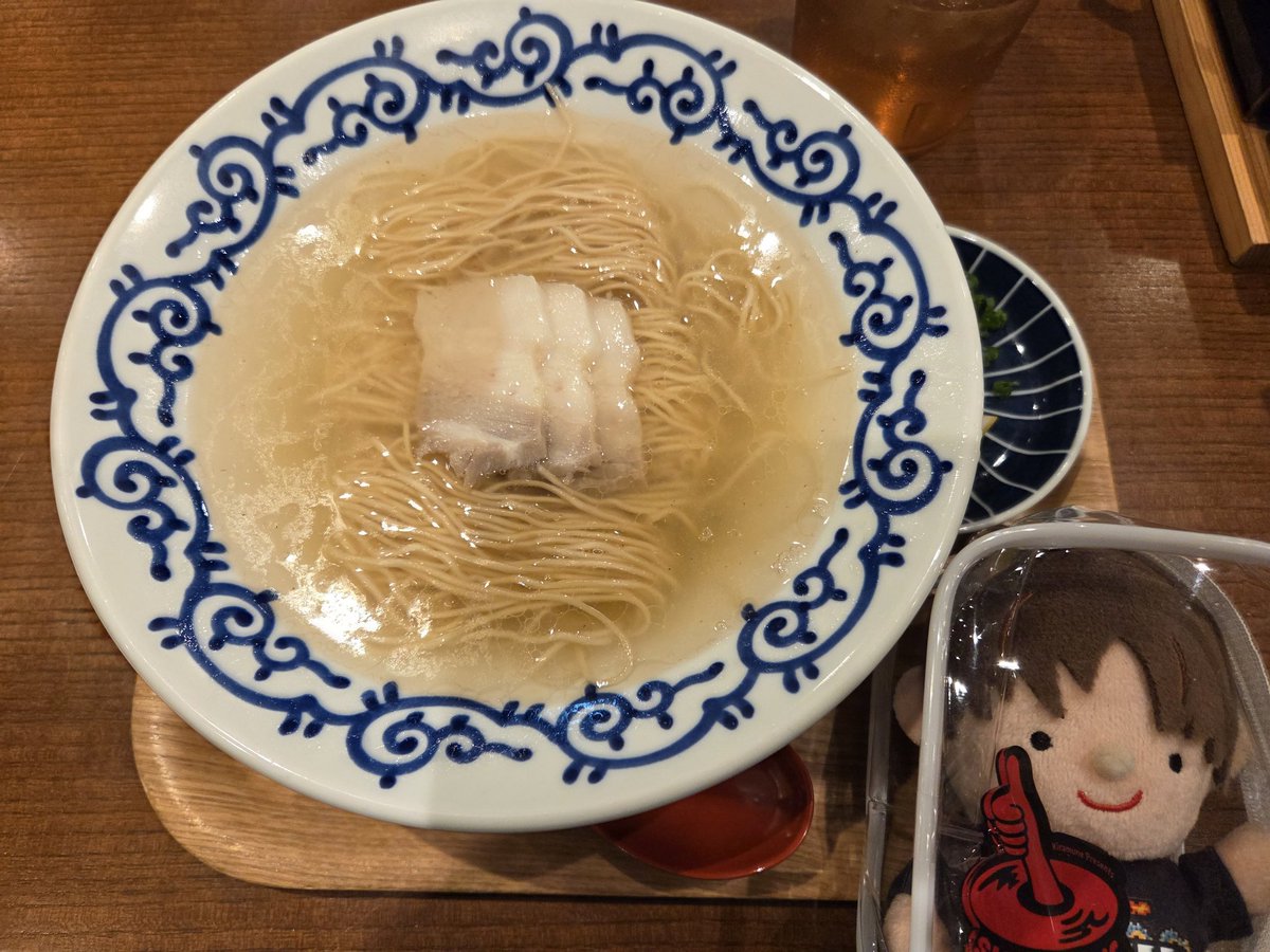 soleil_flower's tweet photo. 博多めしたち
ラーメンはいつも食べるやつ！クリア豚骨うまい！美味しすぎて、この豚骨ラーメンしか食べれない🤤
ゴマサバ初めてだったんだけど、美味しすぎた！また食べたい！！
#コロミユぬい活部 https://t.co/IjK1vIXpTX
