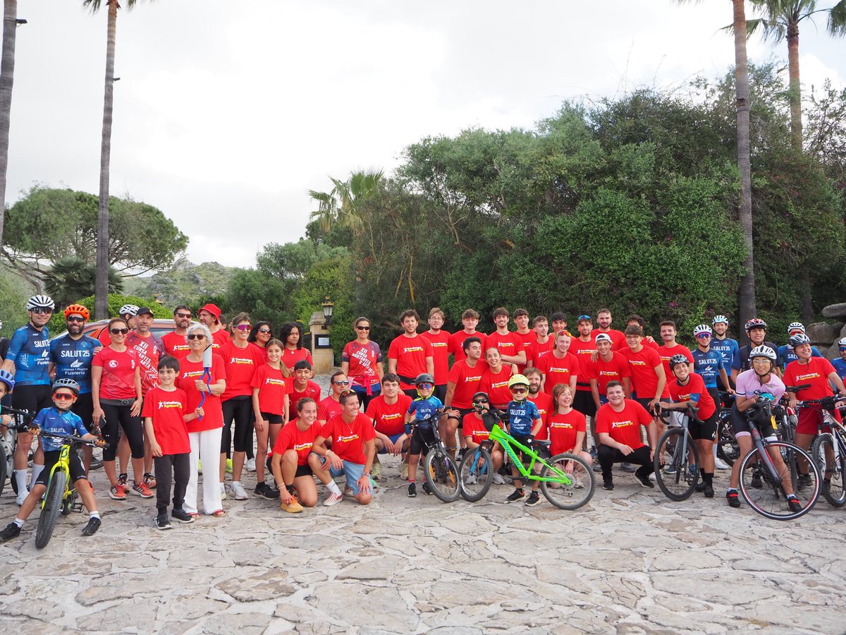 JovesLlengua's tweet photo. Ja hem passat per Cala Rajada, Capdepera i Artà. Això serà històric!❤️ https://t.co/dSOyu4cv0g