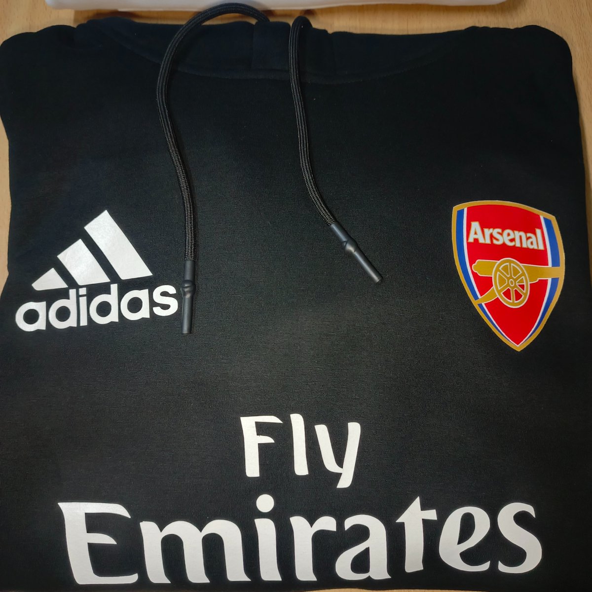 Absolutconcepts's tweet image. 🔴 Arsenal Inspired Hoodie – Clean Football Design

comfort, confidence &amp;amp; everyday drip 🔥

📍 Nairobi CBD – Raiciri House

Price:
KSh 2,000

📞 0706 638979
#Hoodies #MadeInKenya #Arsenal #epl
