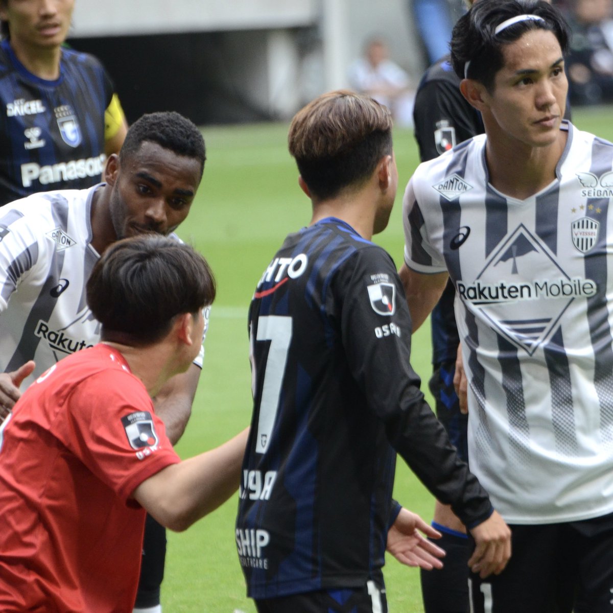 きずー tweet media
