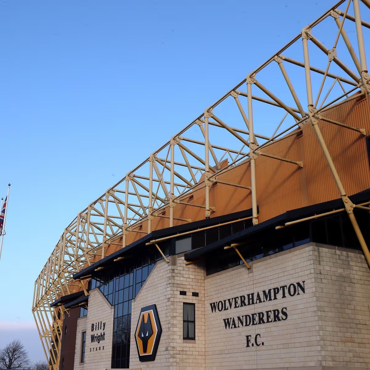WolvesTurkey's tweet photo. Molineux’da Maç Günü! 🐺

🆚 Sunderland
🕔 🇹🇷17:00 | 🕒 🏴󠁧󠁢󠁥󠁮󠁧󠁿 15:00

#WOLSUN #wwfc https://t.co/IQPT7WFSIE