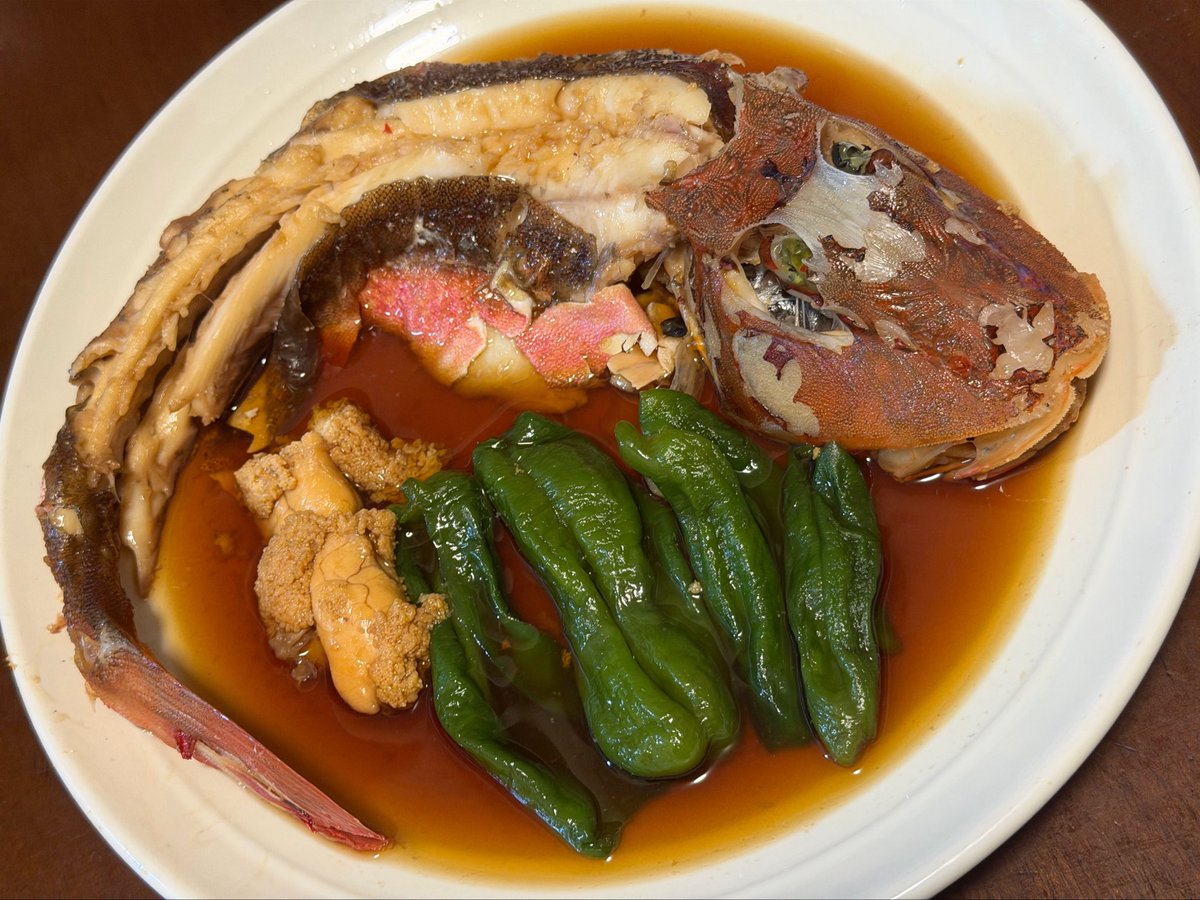 nyorosuke's tweet photo. 釣ったホウボウを煮付けにしたらゴハン2合が秒で無くなったぜ！美味かったー！！ https://t.co/NVmketmDU5