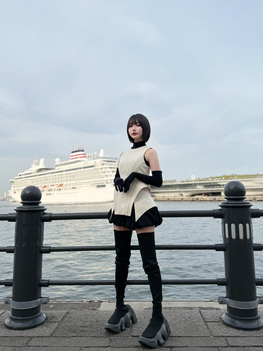 あの STAFF tweet media