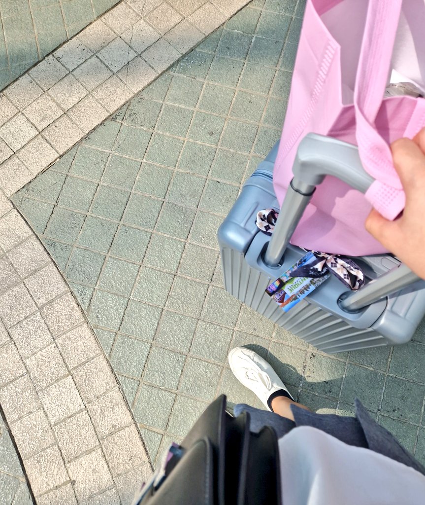 Eliegnaughb's tweet image. #NFT crumbs. 
Love u both all the way from our lil corner in the Visayas. Mwah 

RABGEL 1ST ANNIVERSARY
#GellyBinsForRabGel