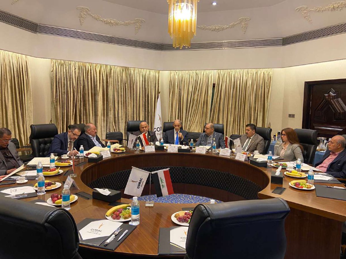 IraqiEconomic's tweet photo. الطاقة في المجلس الاقتصادي العراقي تعقد اجتماعها الأول وتحدد أبرز تحديات قطاعات النفط والكهرباء والغاز، وتوصي بتبسيط قوانين الاستثمار وتهيئة الأراضي والبنى التحتية ومراجعة الغرامات التأخيريةودعم التقنيات الحديثةورفع كفاءة محطات التوليد. https://t.co/yU016kgV5v