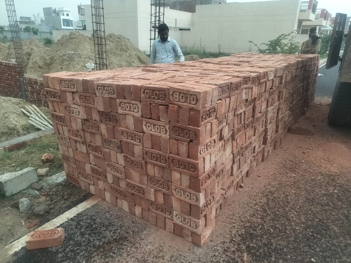 AmbujaE80535's tweet image. AMBUJA ENTERPRISES BRICKS MARKETING LUCKNOW 🧱🧱 
Best quality bricks best price best #product 1st class #bricks 🧱 Avval 
Welcome to #Ambujaenterprises AMBUJA ENTERPRISES