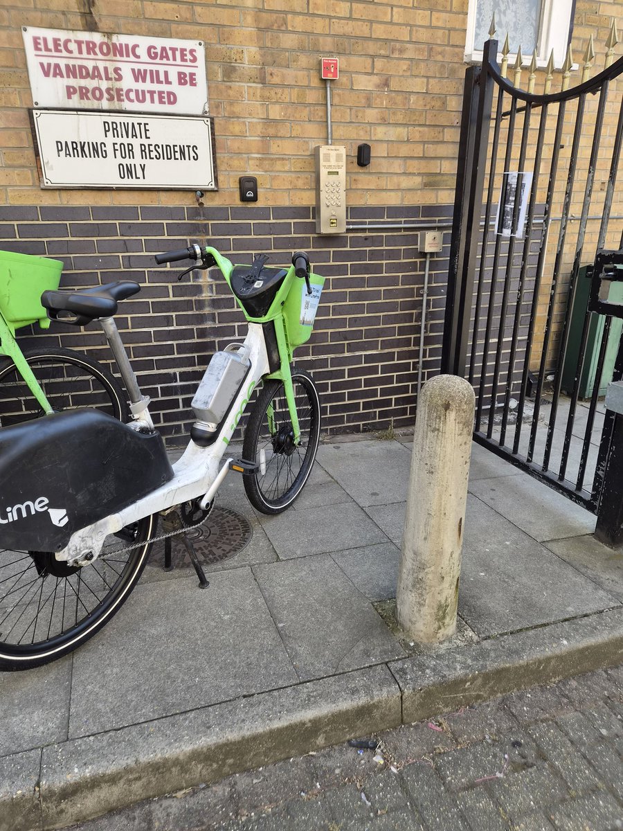 HackneyLoveross's tweet photo. @hackneycouncil @limebike https://t.co/wwZtjnlnEP
