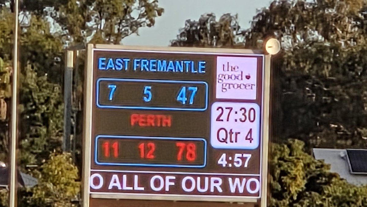 C2J9E's tweet photo. Saw @PerthFC beat East Freo today, Up the Dees! 🔴⚫️ #WAFL https://t.co/ewiexpv8Tc