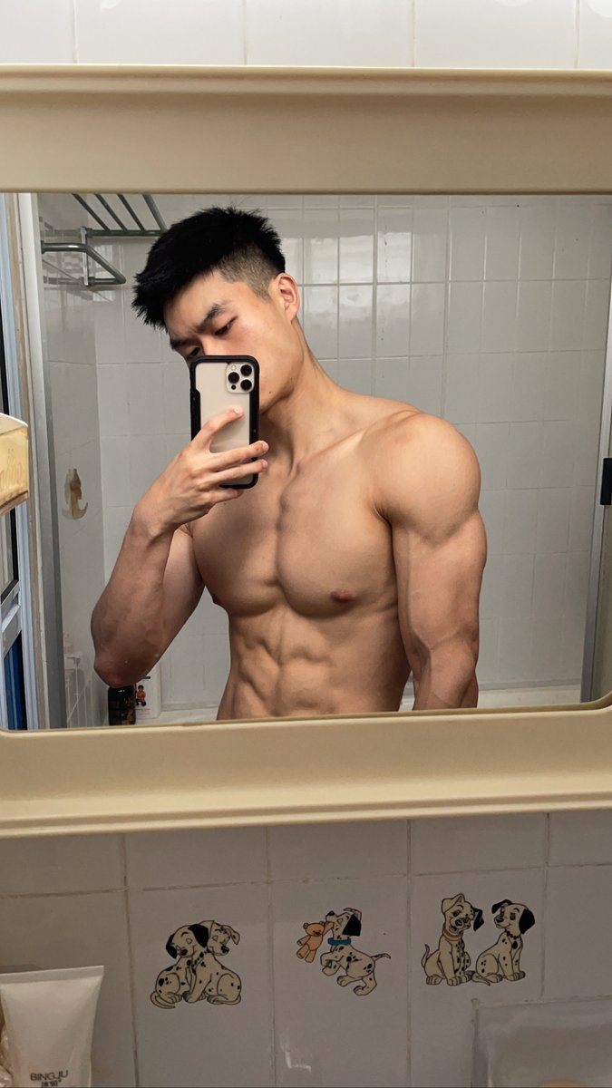 Aidenjinwc's tweet photo. get your vitamin D https://t.co/5C3eHduroH