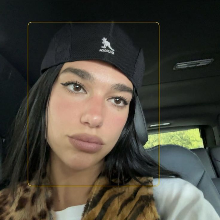 🦋 tweet media