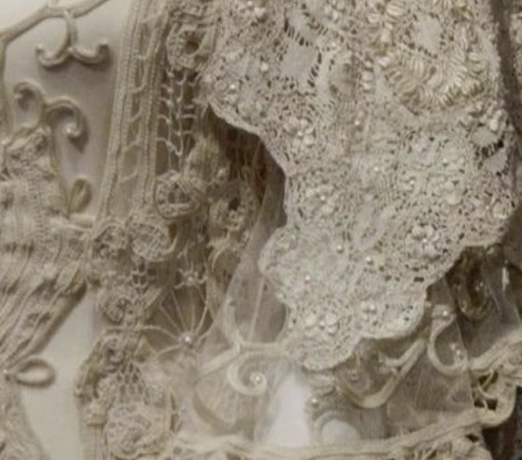 the lace details of padme’s wedding dress are so perfect