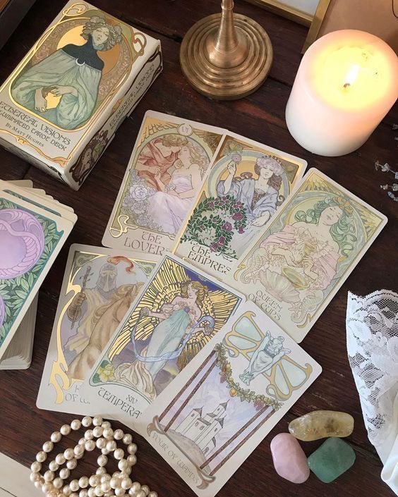 reikoo: tarot and crystals, open! 🌺 tweet media