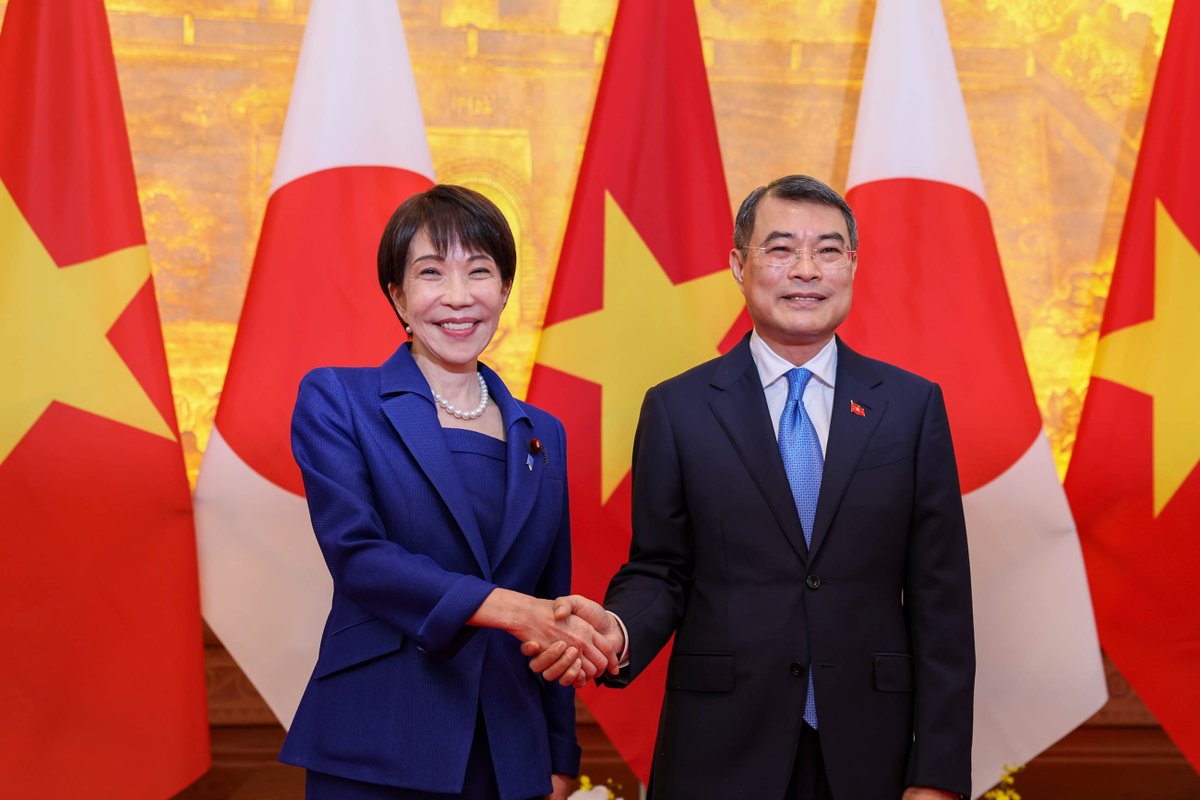 首相官邸 tweet media