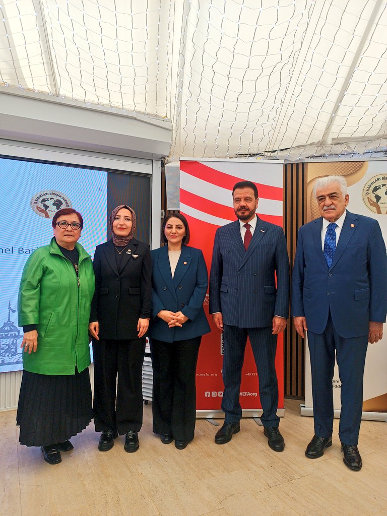 Esra Selvan tweet media